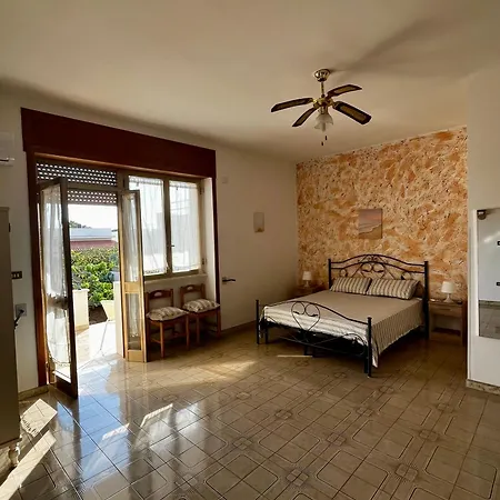 Maestrale Guest house Torre Suda